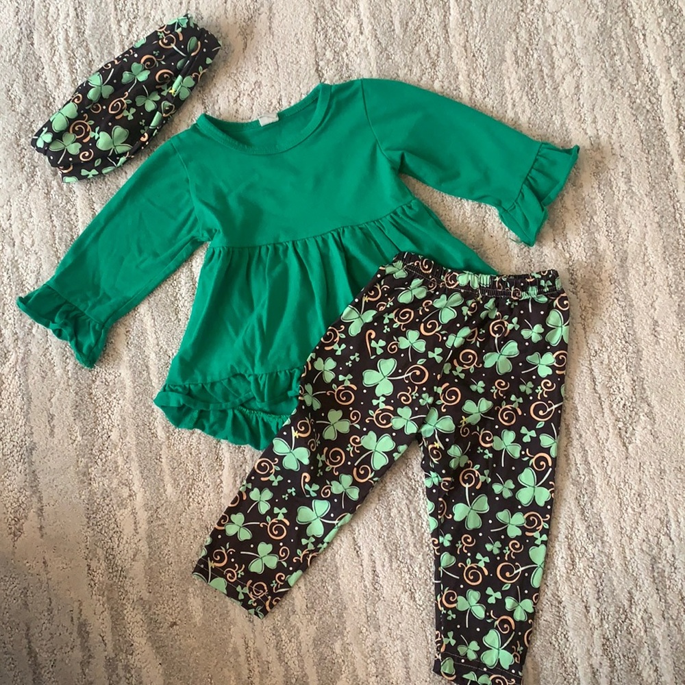 Shamrock St Patrick’s day outfit & matching head band.Size 18 months. Worn once!